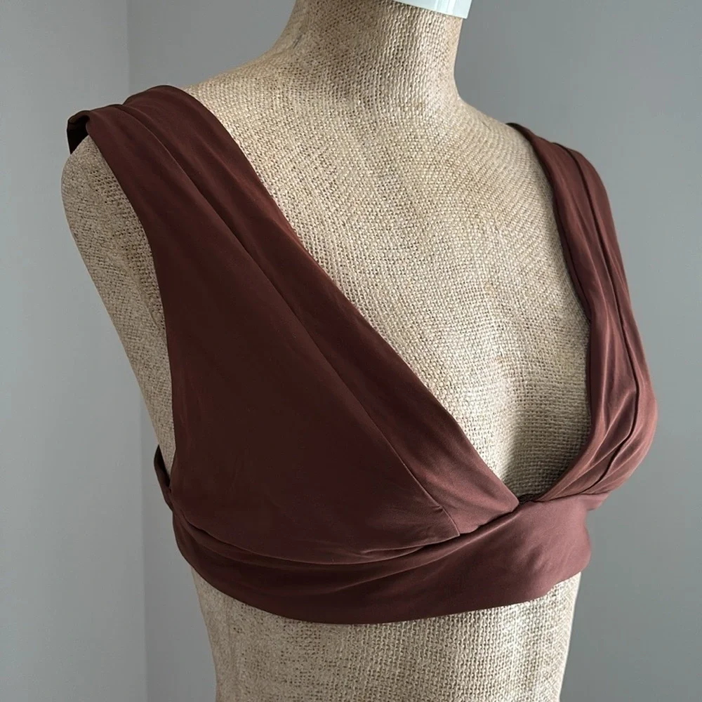 Vitamin A Magnolia V-Neck Bikini Top Size 12/D NWOT